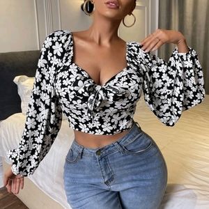 Floral Print Knot Frot Crop